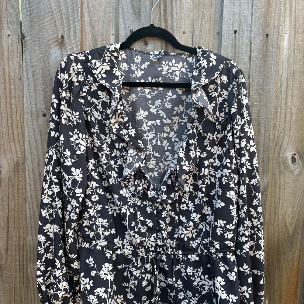 Black and White Floral Top